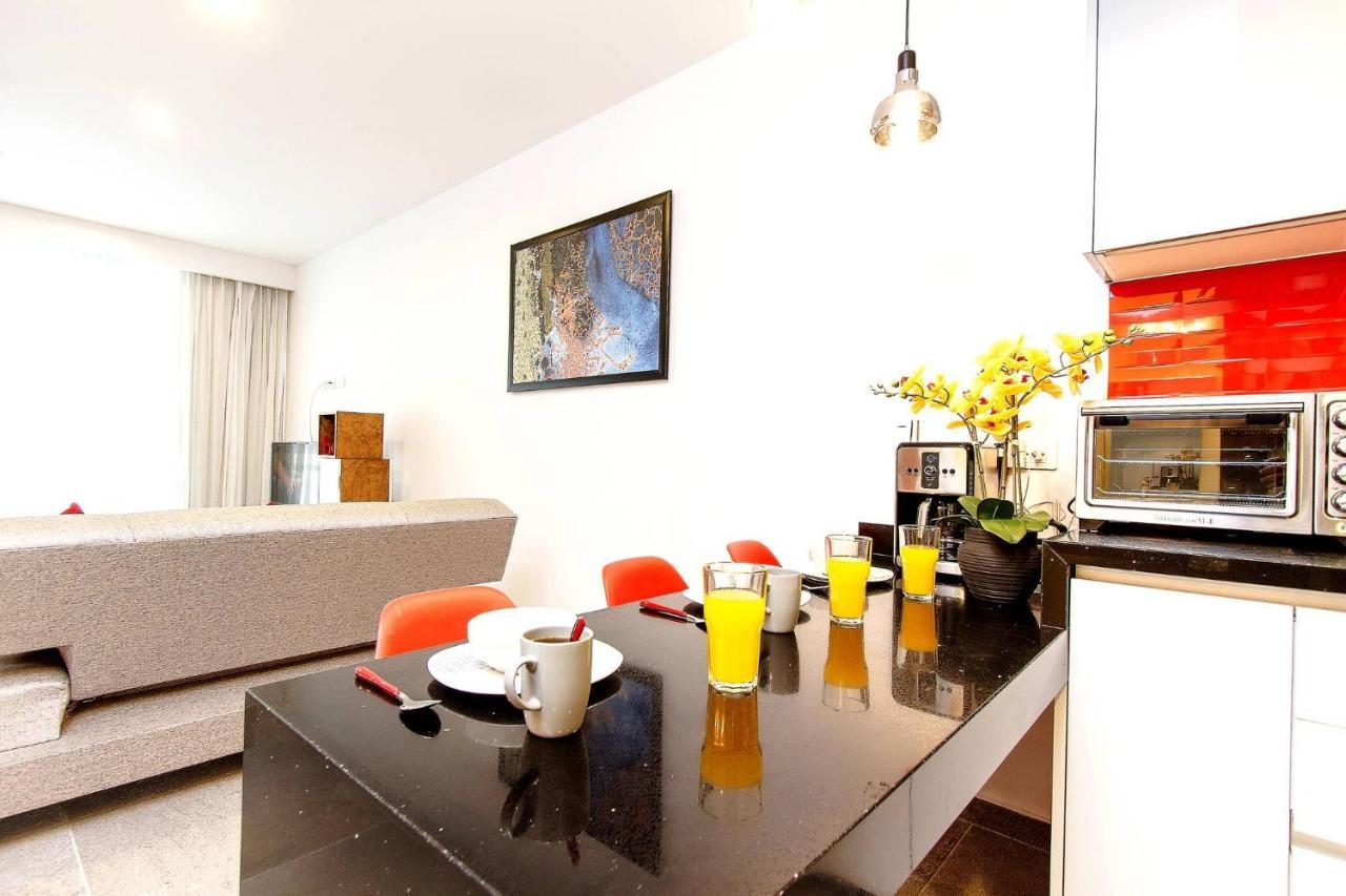 Charming, Huge & Bright On The New 5th Avenue, 3 Blocks From The Beach! Apartment *